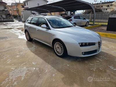 Grigio Usata 2007 Alfa Romeo 159 Distinctive Station wagon | 3499 € (Buon prezzo)