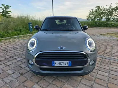 Käytetty Mini Cooper D 116 HP (85 kW) 2017 Hopea Viistoperä
