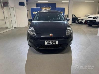 Usata Fiat Punto Lounge 75 CV (55 kW) 2014 Nero Berlina