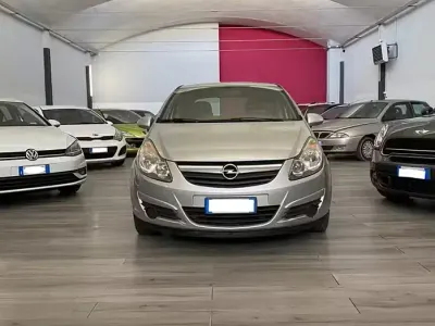 Usata Opel Corsa Club 80 CV (58 kW) 2010 Grigio Utilitaria