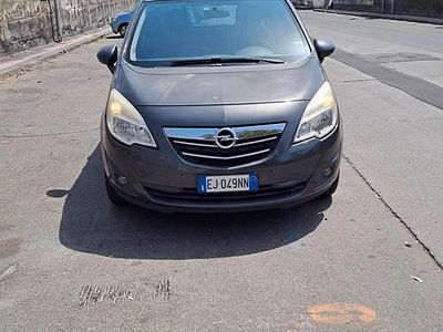 Grigio Usata 2011 Opel Meriva Monovolume | 4100 € (Cara)