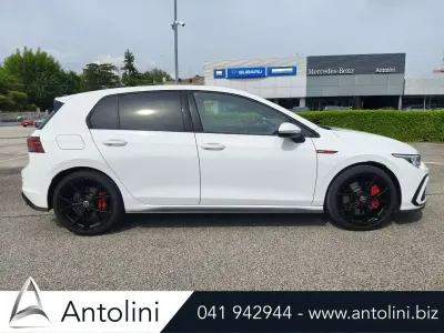 Usata VW Golf VIII GTI 245 CV (180 kW) 2023 Bianco Berlina
