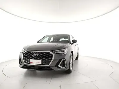 Usata Audi Q3 Sportback S-Line 150 CV (110 kW) 2022 Grigio daytona perlato SUV