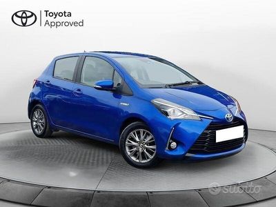 Usata Toyota Yaris Hybrid Active 100 CV (73 kW) 2017 Nebula blue met Berlina