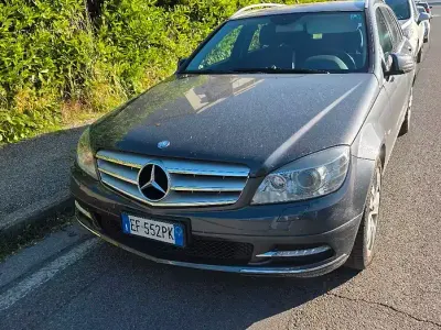 Gebraucht Mercedes C220 170 PS (125 kW) 2010 Grau Kombi