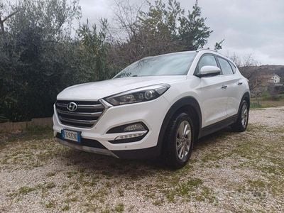 Usata Hyundai Tucson Xpossible 141 CV (103 kW) 2016 Bianco SUV