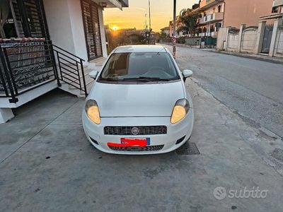 Usata Fiat Punto 69 CV (50 kW) 2010 Utilitaria
