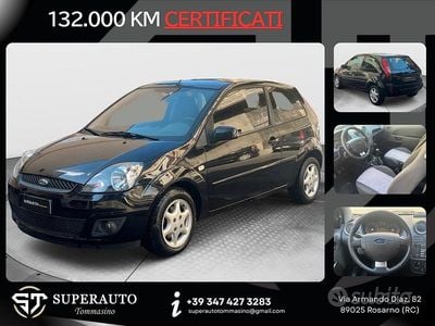 Begagnad Ford Fiesta 67 HK (49 kW) 2007 Svart Halvkombi