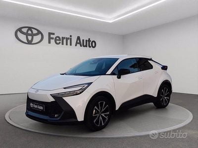 Usata Toyota C-HR Trend 197 CV (144 kW) 2024 Bianco SUV