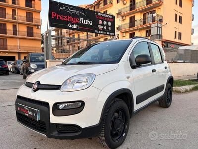 Usata Fiat Panda 4x4 S 95 CV (69 kW) 2018 Bianco Utilitaria