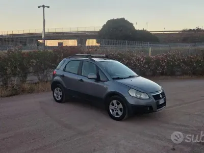 Usata Fiat Sedici 120 CV (88 kW) 2009 Grigio SUV
