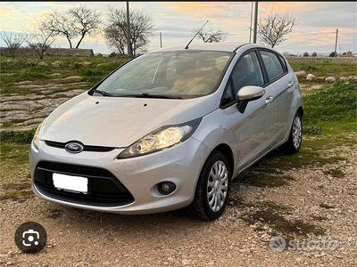 Usata Ford Fiesta 2010 Grigio Utilitaria