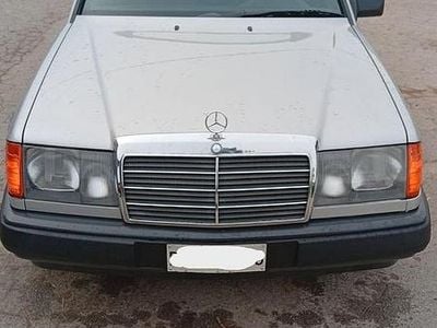 Usata Mercedes E250 1988 Grigio Berlina