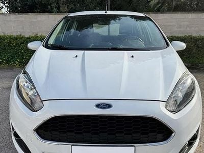 Usata Ford Fiesta 75 CV (55 kW) 2016 Bianco Utilitaria