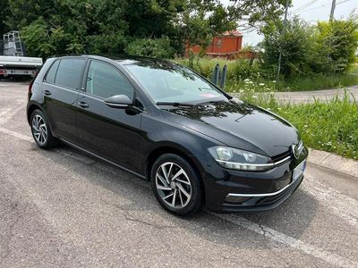 Nero Usata 2017 VW Golf VII Berlina | 11.800 € (Buon prezzo)