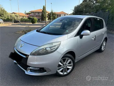 Usata Renault Scenic E-Tech 100 CV (73 kW) 2011 Grigio Utilitaria