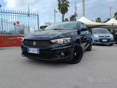 Usata Fiat Tipo Lounge 120 CV (88 kW) 2016 Nero Berlina