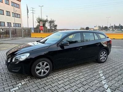 Usata Volvo V60 115 CV (84 kW) 2012 Nero Station wagon
