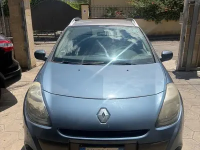 Occasion Renault Clio GrandTour Dynamique 85 ch (62 kW) 2009 Bleue Break