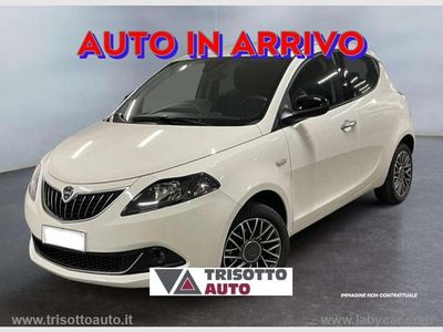Usata Lancia Ypsilon Gold 69 CV (50 kW) 2023 Bianco Utilitaria