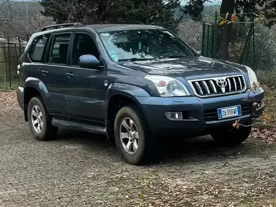 Usata Toyota Land Cruiser 166 CV (122 kW) 2005 Grigio SUV