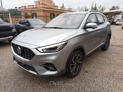 Usata MG ZS Luxury 106 CV (77 kW) 2024 Argento SUV
