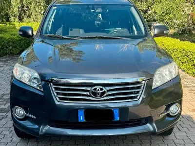 Usata Toyota RAV4 150 CV (110 kW) 2011 SUV