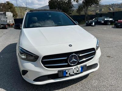 Usata Mercedes B180 Business 116 CV (85 kW) 2019 Bianco Monovolume