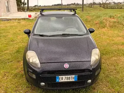 Usata Fiat Punto 77 CV (56 kW) 2013 Blu Utilitaria