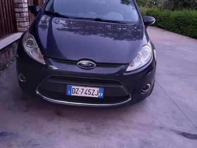 Usata Ford Fiesta 96 CV (70 kW) 2009 Blu Utilitaria