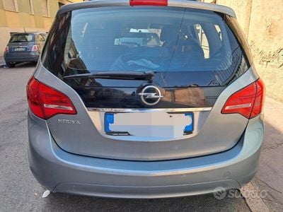 Usata Opel Meriva 120 CV (88 kW) 2014 Grigio Monovolume