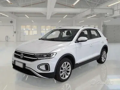 Usata VW T-Roc Style 149 CV (109 kW) 2023 Bianco SUV