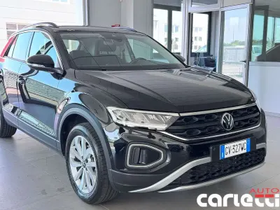 Usata VW T-Roc Style 110 CV (80 kW) 2024 Nero SUV