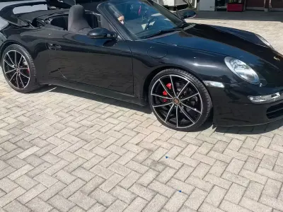 Usata Porsche 997 325 CV (239 kW) 2006 Nero Cabrio