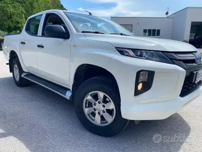 Usata Mitsubishi L200