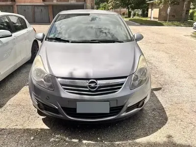 Usata Opel Corsa 80 CV (58 kW) 2010 Grigio Utilitaria