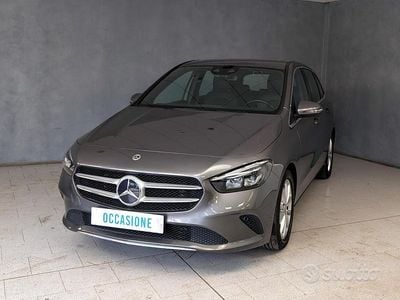 Usata Mercedes B180 136 CV (100 kW) 2021 Grigio Monovolume