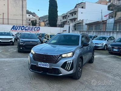 Usata Peugeot 2008 Allure 102 CV (75 kW) 2024 Grigio SUV