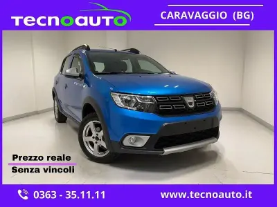 Usata Dacia Sandero Essentiel 101 CV (74 kW) 2020 Blu Utilitaria