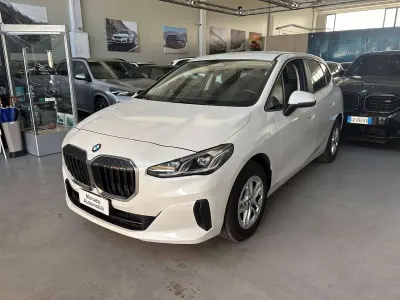 Usata BMW 218 Active Tourer 150 CV (110 kW) 2022 Mineralweiss metallic Monovolume