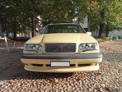 Usata Volvo 850 211 CV (155 kW) 1995 Giallo Station wagon