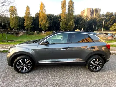 Usata VW T-Roc Style 116 CV (85 kW) 2018 Grigio SUV