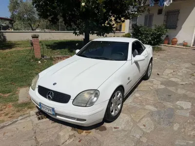 Usata Mercedes SLK200 136 CV (100 kW) 1998 Cabrio