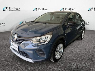 Usado Renault Captur 94 CV (69 kW) 2023 Azul SUV