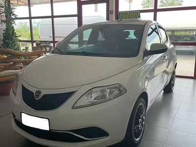 Usata Lancia Ypsilon 95 CV (69 kW) 2016 Utilitaria
