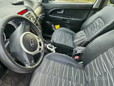 Usata Kia Venga 90 CV (66 kW) 2014 Utilitaria