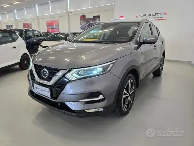 Usata Nissan Qashqai N-Connecta 110 CV (80 kW) 2018 Grigio SUV