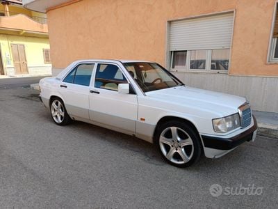 Usata Mercedes 190 122 CV (89 kW) 1991 Bianco Berlina