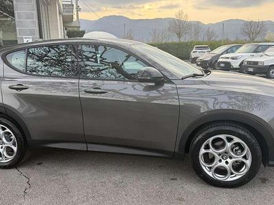 Usata Alfa Romeo Tonale Super 131 CV (96 kW) 2023 Grigio SUV