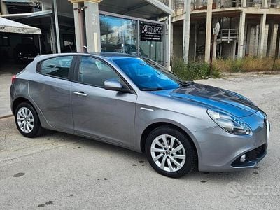 Usata Alfa Romeo Giulietta Super 120 CV (88 kW) 2016 Grigio Utilitaria